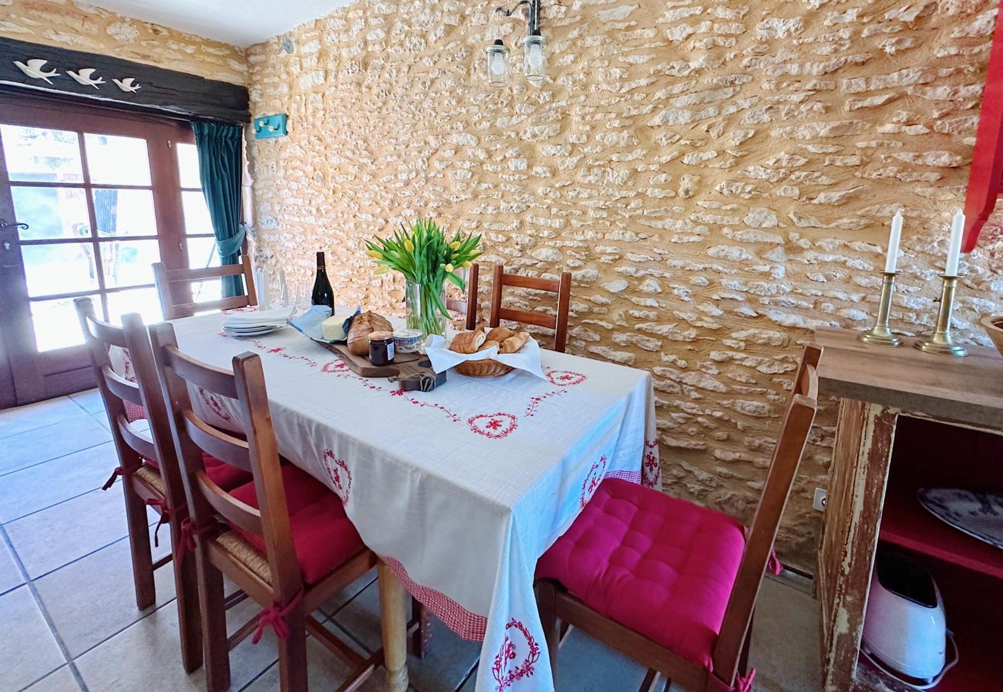 Le Chevrefeuille Chambres D'Hotes Et Gites De Charme Meyrals Екстериор снимка